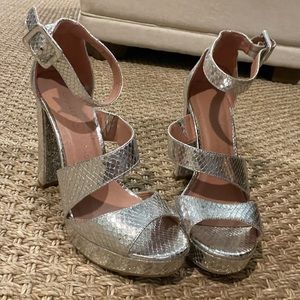 Chinese Laundry Heels